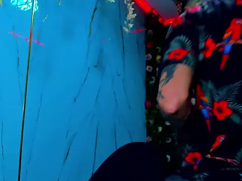 Boy tatto77 online show from 04-13-26, 01:20