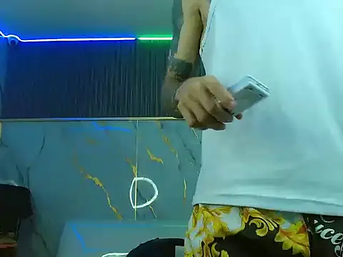 Boy tatto77 online show from 05-19-26, 01:56