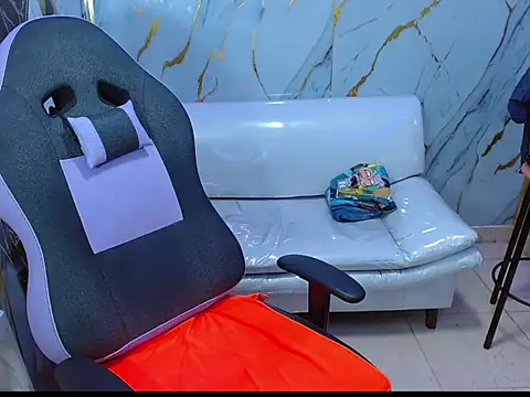 Boy tatto77 online show from 02-24-26, 06:09