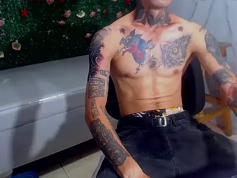 Boy tatto77 online show from 06-04-26, 07:51