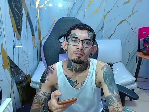 Boy tatto77 online show from 05-22-26, 11:19