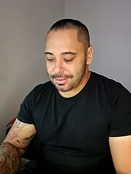 drlluis online show from 12-19-25, 02:08