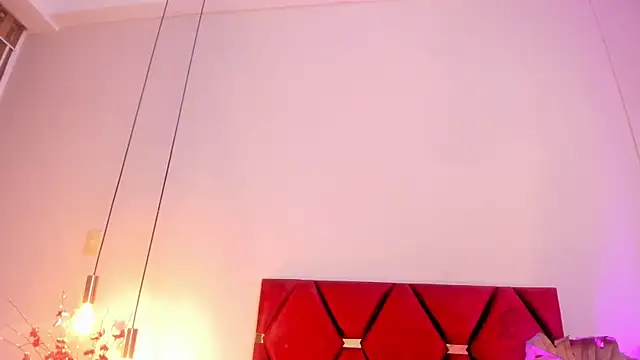 Snapshot of GahiaBelucci chatting on 04-21-26, 04:13 GahiaBelucci online show from 04-21-26, 04:13