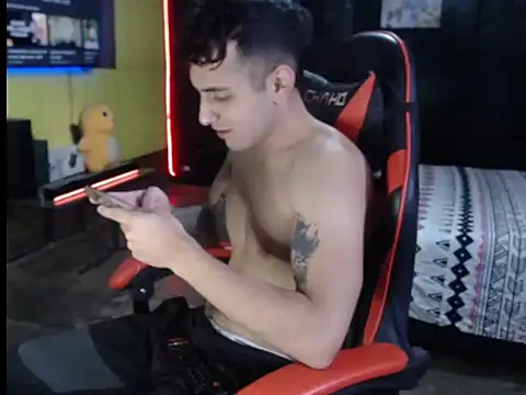 JustynAle2025 online show from 12-19-25, 10:45