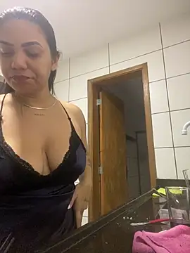 Snapshot of Nini_ chatting on 05-17-26, 10:21 Nini online show from 05-17-26, 10:21