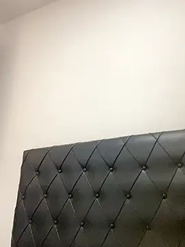 Nini  online show from 12-21-25, 02:30