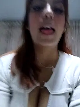 mia hottie2210 online show from 01-06-26, 12:36