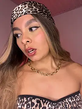 Nicollewest1 online show from 02-03-26, 12:21