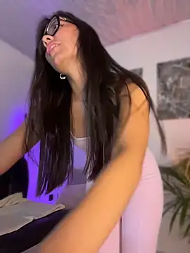 Nicollewest1 online show from 05-08-26, 01:42