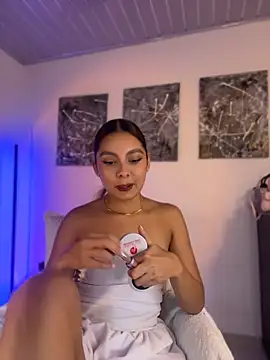 Nicollewest1 online show from 07-09-26, 12:55