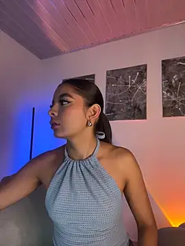Nicollewest1 online show from 05-21-26, 10:51