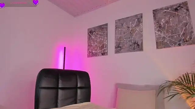 Nicollewest1 online show from 05-07-26, 02:16