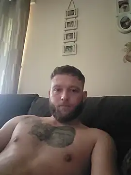 Snapshot of yandy_p90 chatting on 06-18-26, 03:17 yandy p90 online show from 06-18-26, 03:17