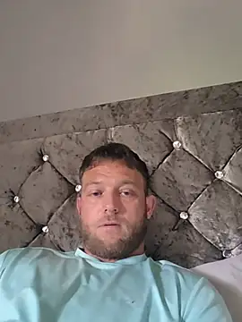 Snapshot of yandy_p90 chatting on 06-27-26, 04:02 yandy p90 online show from 06-27-26, 04:02