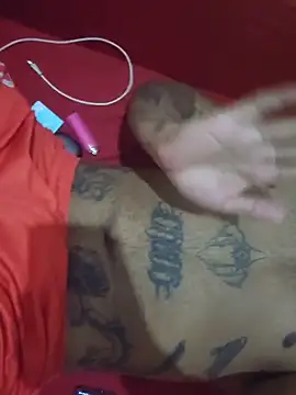 ykaromen online show from 12-18-25, 01:11