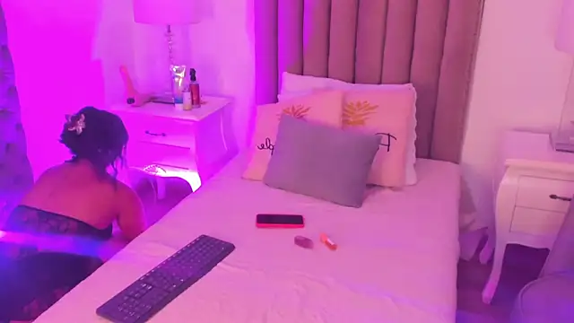 amber  ferrera online show from 02-05-26, 11:39