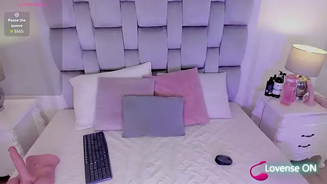 amber  ferrera online show from 04-07-26, 07:48