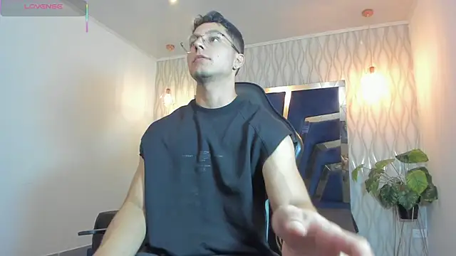 Noah Clarkk online show from 04-13-26, 05:17