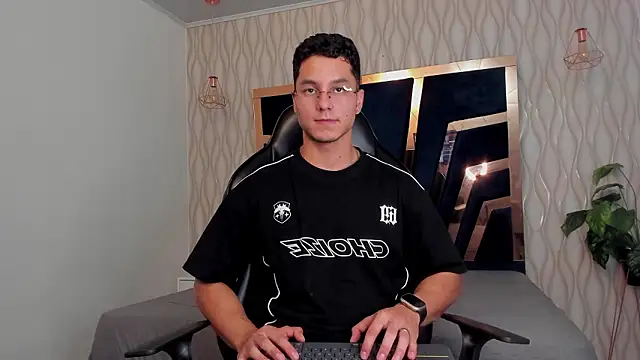 Noah Clarkk online show from 02-26-26, 05:40