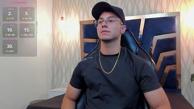 Noah Clarkk online show from 04-11-26, 05:16