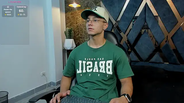 Noah Clarkk online show from 03-22-26, 04:08