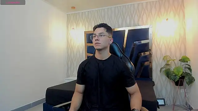 Noah Clarkk online show from 04-07-26, 05:04