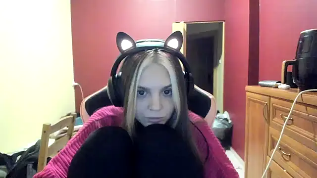 LunaAngell online show from 01-06-26, 09:19