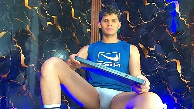 Snapshot of davilap_toyboy chatting on 01-09-26, 12:12 davilap toyboy online show from 01-09-26, 12:12