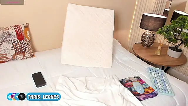 Thristan Leones online show from 04-19-26, 07:42