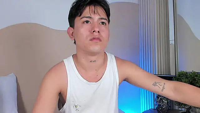 Snapshot of Thristan_Leones chatting on 07-18-26, 05:49 Thristan Leones online show from 07-18-26, 05:49