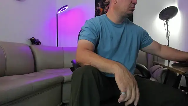 Snapshot of Dante_Bellini chatting on 12-22-25, 11:21 Dante Bellini online show from 12-22-25, 11:21