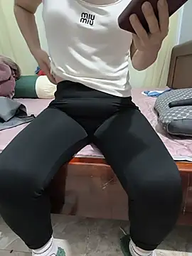 Sweet-Berryy online show from 06-05-26, 12:26