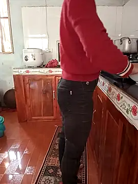 Snapshot of Sweet-Berryy chatting on 01-12-26, 05:03 Sweet-Berryy online show from 01-12-26, 05:03