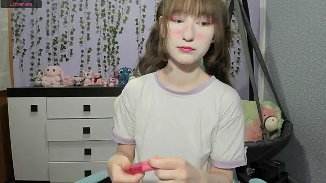 Yoonhee ki online show from 06-18-26, 03:06
