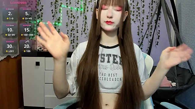 Yoonhee ki online show from 04-17-26, 02:09