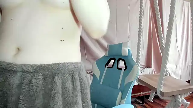 Yoonhee ki online show from 01-07-26, 10:09