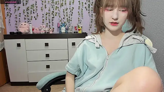 Yoonhee ki online show from 05-10-26, 08:33