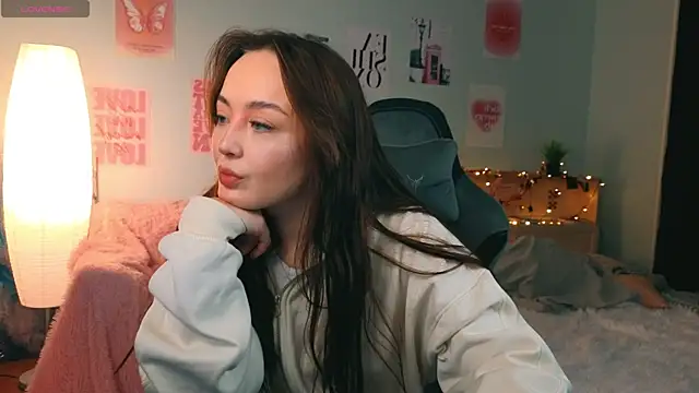 Snapshot of fallin_lovee chatting on 01-11-26, 03:46 fallin lovee online show from 01-11-26, 03:46