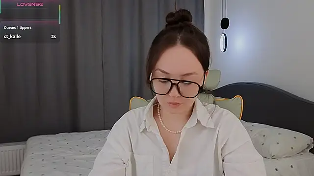 fallin lovee online show from 03-07-26, 01:38