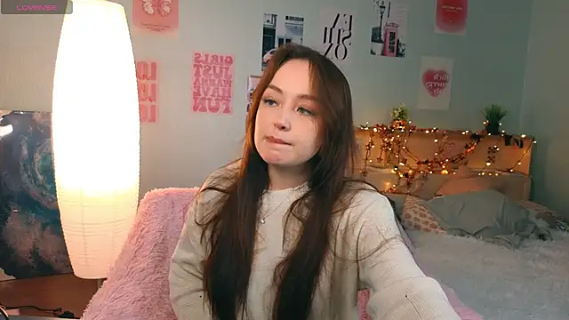 Snapshot of fallin_lovee chatting on 01-15-26, 03:21 fallin lovee online show from 01-15-26, 03:21