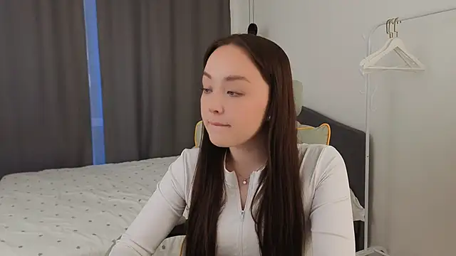 fallin lovee online show from 03-13-26, 01:49