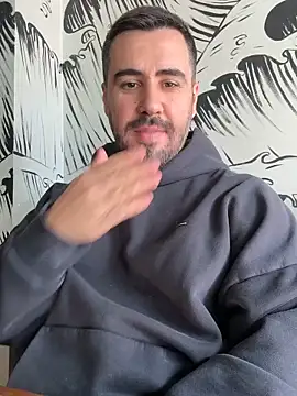 Snapshot of XhotLatte chatting on 03-08-26, 12:30 XhotLatte online show from 03-08-26, 12:30