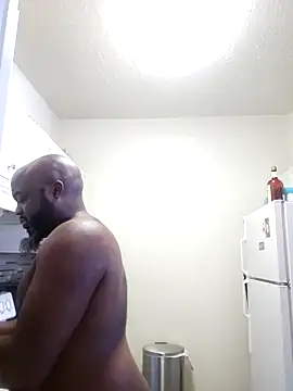 ceedevon13 online show from 12-19-25, 03:03