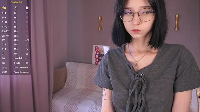 DeliaLoma online show from 04-10-26, 06:42