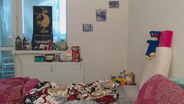 Snapshot of MaryJane_x_Peter chatting on 02-05-26, 12:23 MaryJane x Peter online show from 02-05-26, 12:23