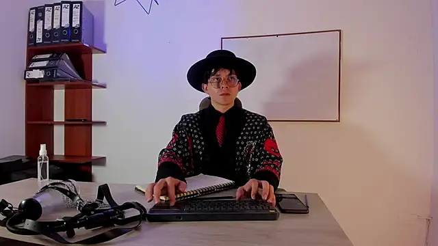 Eliot X online show from 12-20-25, 07:28