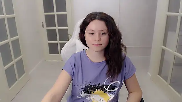 LondonMiley online show from 12-20-25, 08:01