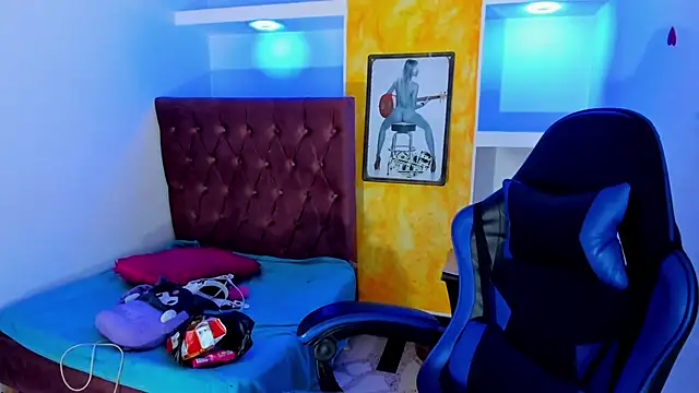 Snapshot of dolly_boob chatting on 02-21-26, 04:25 dolly boob online show from 02-21-26, 04:25