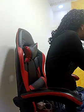 Snapshot of dolly_boob chatting on 02-12-26, 04:23 dolly boob online show from 02-12-26, 04:23