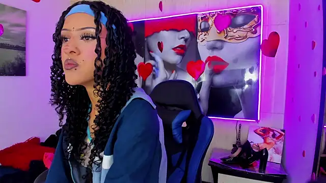 Snapshot of dolly_boob chatting on 02-17-26, 04:10 dolly boob online show from 02-17-26, 04:10